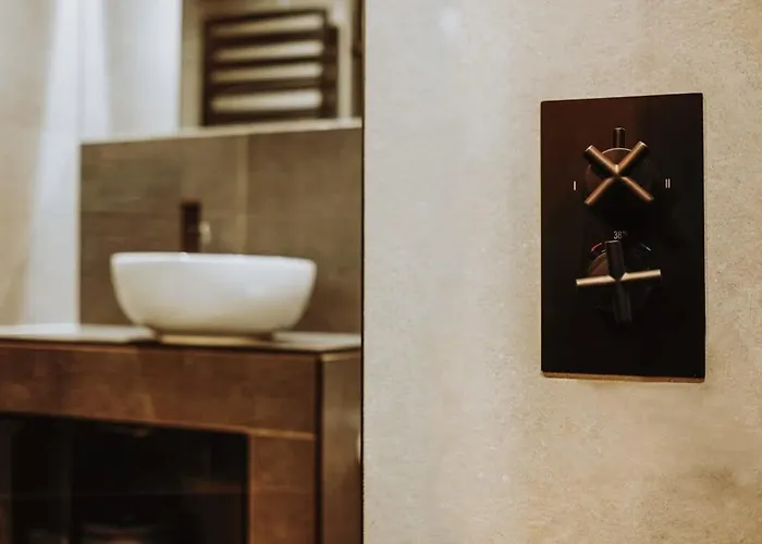 Clifton 32 - Garden Flat With Hot Tub - Hopewell *