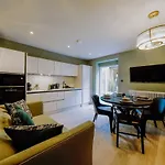 Clifton 32 - Garden Flat With Hot Tub - Hopewell