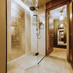 Clifton 32 - Garden Flat With Hot Tub - Hopewell Apartment