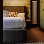 Clifton 32 - Garden Flat With Hot Tub - Hopewell Apartment *