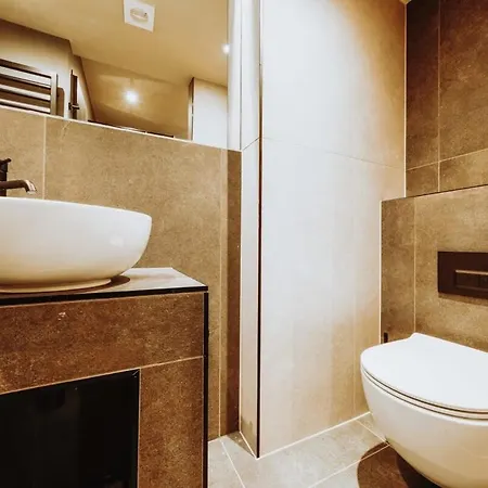 Clifton 32 - Garden Flat With Hot Tub - Hopewell
